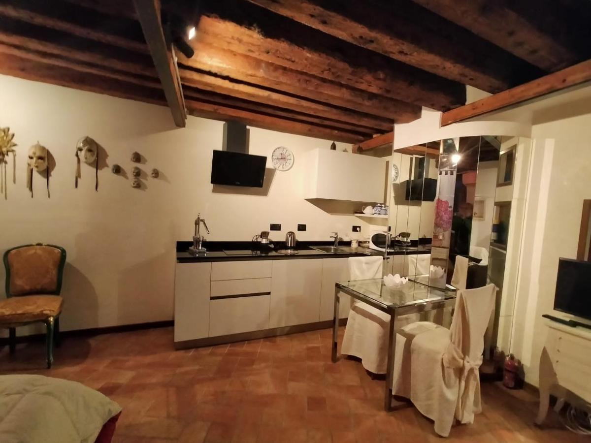 Suite Ai Leoni Venecia Exterior foto